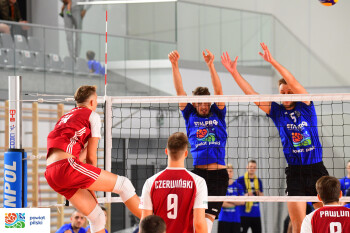 Pierwszy turniej siatkówki męskiej w nowej hali przy Pola w Pile 