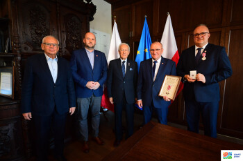 Honorowe odznaczenia od kombatantów 