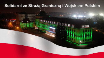 Budynek Starostwa na zielono w podziękowaniu dla Służby Granicznej 