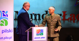 Powiat Pilski murem za polskim mundurem - koncert wsparcia 
