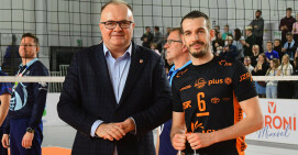 Pełne trybuny na meczu z mistrzem Polski w hali przy Pola