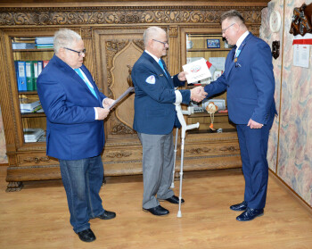Medal dla wicestarosty od kombatantów misji pokojowych ONZ 