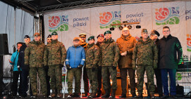 Zimowy Rodzinny Piknik Wojskowy z licznym udziałem mieszkańców