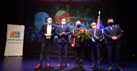 Podziękowania dla komendanta Mrowińskiego za oddaną służbę
