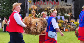Dożynki w gminach powiatu pilskiego w Łobżenicy i Brzostowie 
