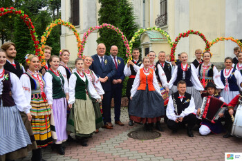 Powiatowe Święto Plonów: tradycyjne, kolorowe i radosne 