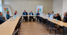 Konwent administracji geodezyjnej z sześciu powiatów 