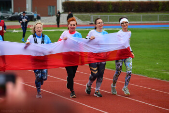 Niesamowity pokaz patriotyzmu na Stadionie Powiatowym