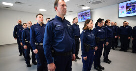 Nagrody Starosty Pilskiego i radiowozy dla policjantów z Komendy Powiatowej Policji w Pile