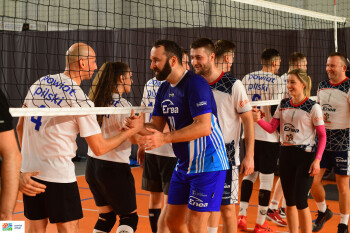 Święto siatkówki amatorskiej w Powiatowej Hali Sportowej w Pile 