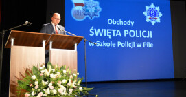 Życzenia dla kadry i kursantów Szkoły Policji w Pile 