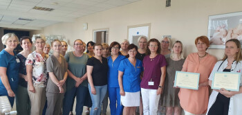 Pilski szpital z certyfikatami za kangurowanie noworodków