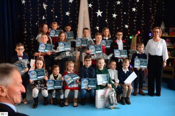 Nagrody dla laureatów konkursu na Anioła Bożonarodzeniowego