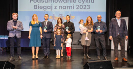 Medale i statuetki dla blisko 60 biegaczy i kijkarzy