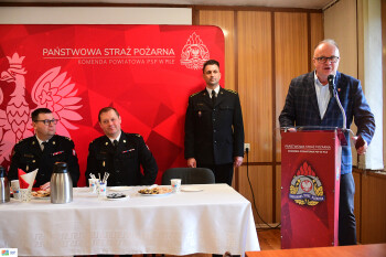 Starosta pogratulował strażakom udanych działań w 2023 roku   