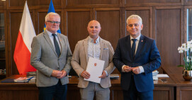 Umowa na remont drugiego odcinka drogi Stara Łubianka-Dobrzyca 