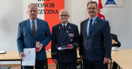 Honorowe odznaczenia dla kombatantów   