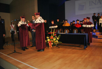 Pilska uczelnia rozwija skrzydła