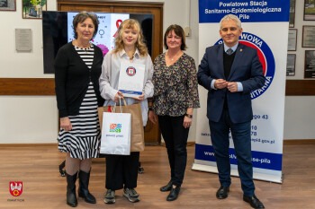 Gratulacje i nagrody dla laureatów olimpiady wiedzy o AIDS