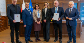 Ślubowanie dyrektorów DPS w Falmierowie i MOW w Łobżenicy  
