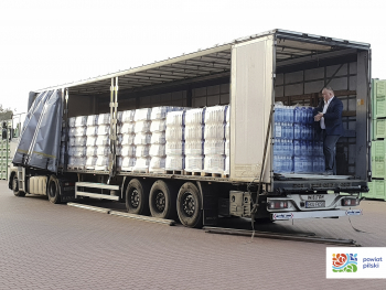 Zbyszko Company S.A. podarowała ok. 30 tys. butelek dla szpitala