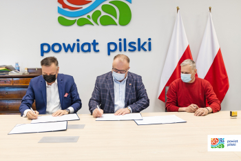 Powiat Pilski wspiera sport - podpisanie kolejnych umów 