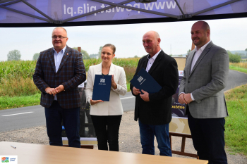 Umowa na budowę ścieżki rowerowej Ujście-Byszki podpisana! 
