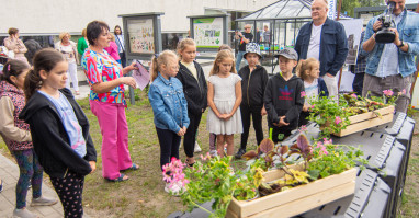 relacja z otwarcia przez Powiat Pilski kolejnego w Pile miejsca edukacji ekologicznej dla dzieci 