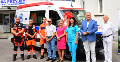 Nowy ambulans i sprzęt medyczny dla szpitala w Wyrzysku
