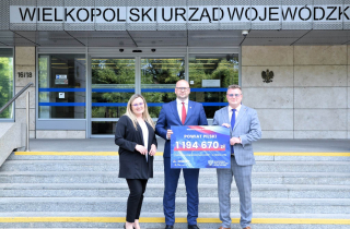 Powiat Pilski otrzynał czek na 1,2 mln zł